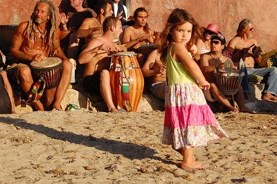 hippies-playa-ibiza.JPG